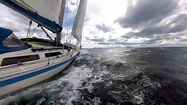 Sailors on the Run | Sailing Florence Ep.224