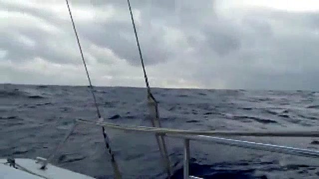 Drogue versus âncora de capa em catamarã de 32' em condições de vendaval na travessia do Pacífico - VERSÃO ANTIGA